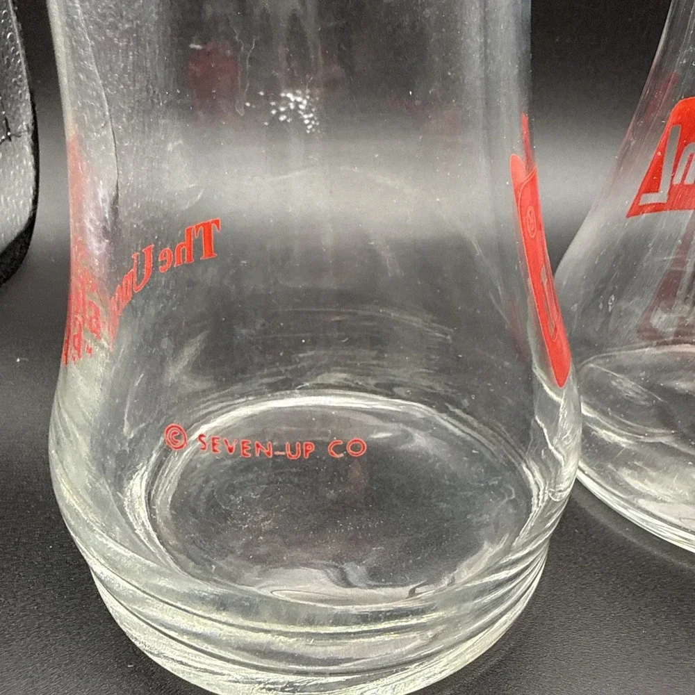 Vintage Set of 2 - 7up The Uncola Upside Down Logo Drinking Glasses Seven Up